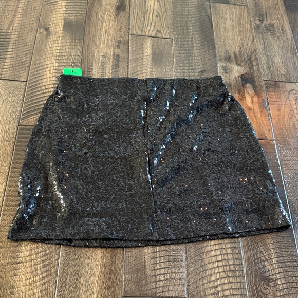 Tipsy Elves NWT Black sequin mini skirt XL or L - Picture 5 of 6